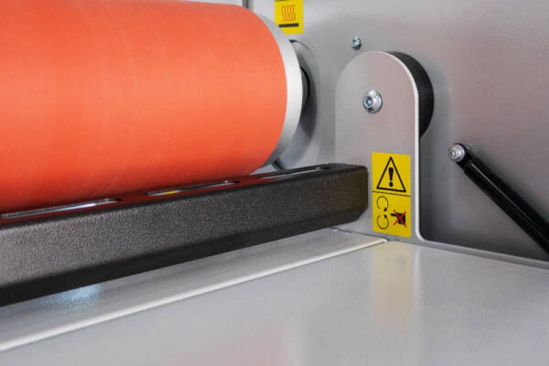Laminace rolová a desková Neschen HOTLAM 1650 TH